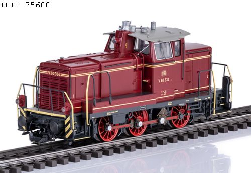 25600
